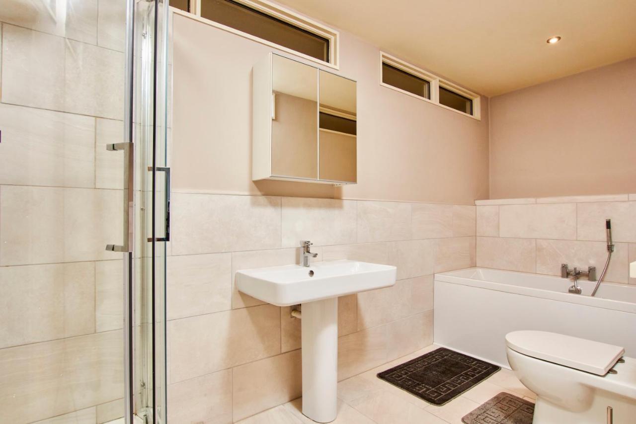 The Stunning Central Harrogate Abode - Sleeps 6 Eksteriør billede
