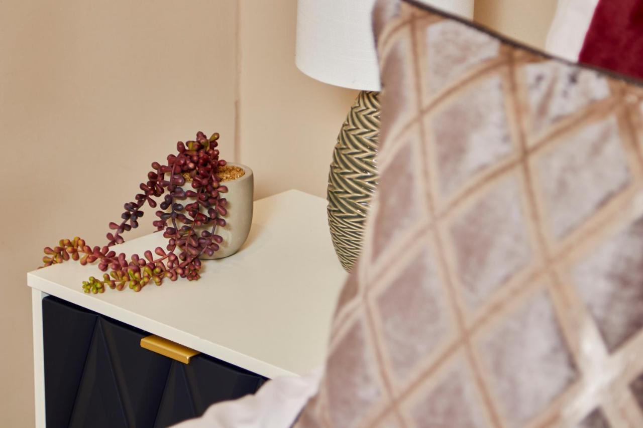 The Stunning Central Harrogate Abode - Sleeps 6 Eksteriør billede