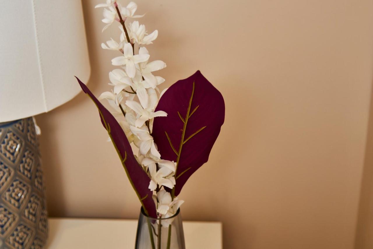 The Stunning Central Harrogate Abode - Sleeps 6 Eksteriør billede